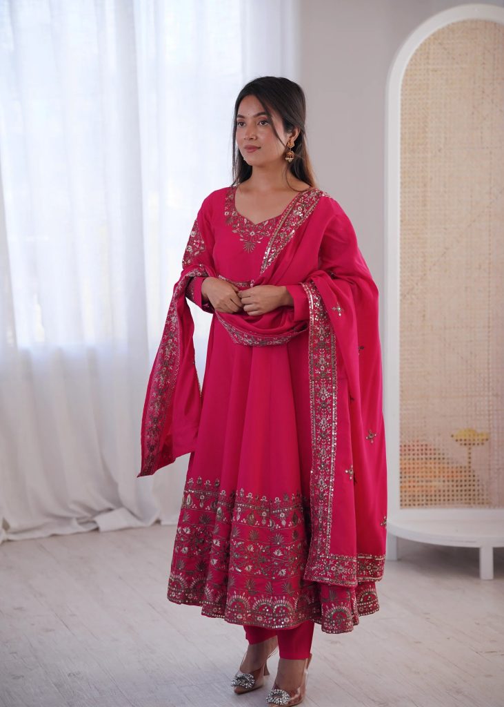 Rose Blush Embellished Roman Silk Kurta Pant